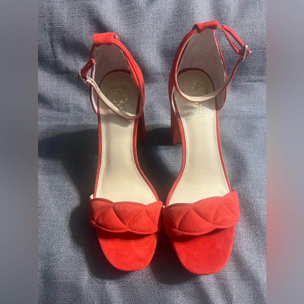 Vince Camuto Mahgs slender ankle strap chunky platform red heels size 8.5 M